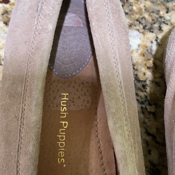 Suede tan Hush Puppies loafers - Picture 6 of 6